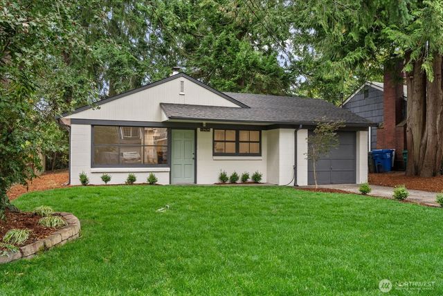 13525 Wallingford Avenue N, Seattle, WA 98133
