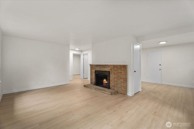 13525 Wallingford Avenue N, Seattle, WA 98133