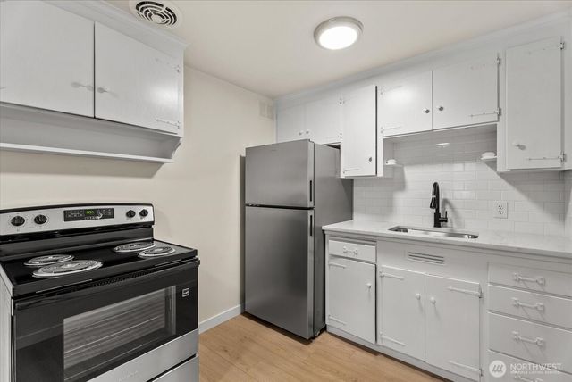 13525 Wallingford Avenue N, Seattle, WA 98133