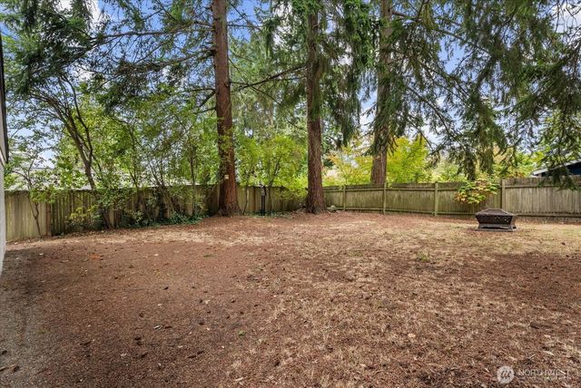 13525 Wallingford Avenue N, Seattle, WA 98133