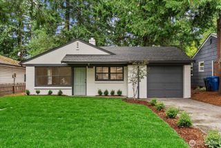 13525 Wallingford Avenue N, Seattle, WA 98133
