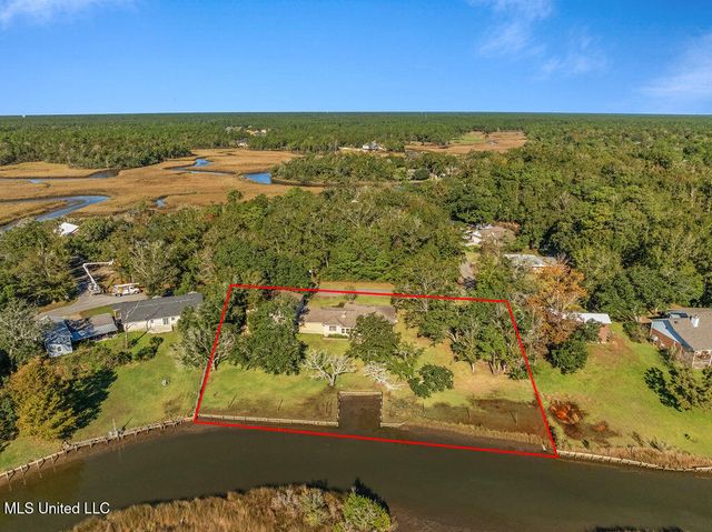 2312 Santa Cruz Street, Gautier, MS 39553