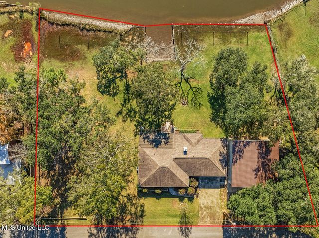 2312 Santa Cruz Street, Gautier, MS 39553