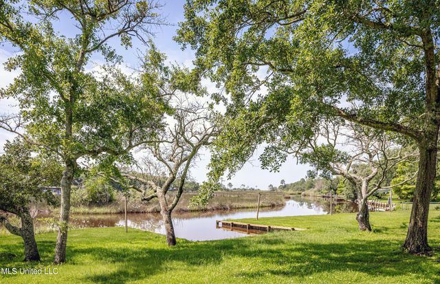 2312 Santa Cruz Street, Gautier, MS 39553