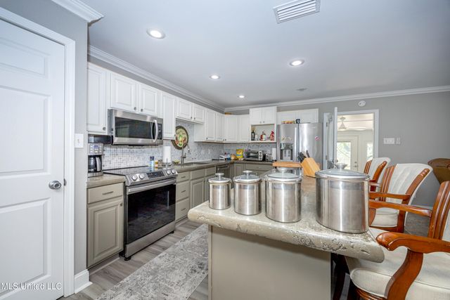 2312 Santa Cruz Street, Gautier, MS 39553