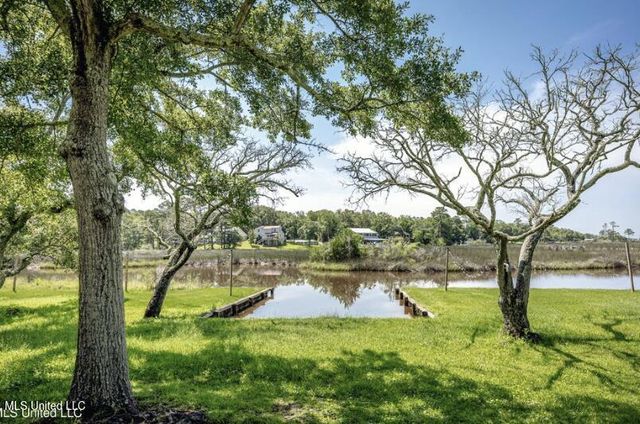 2312 Santa Cruz Street, Gautier, MS 39553