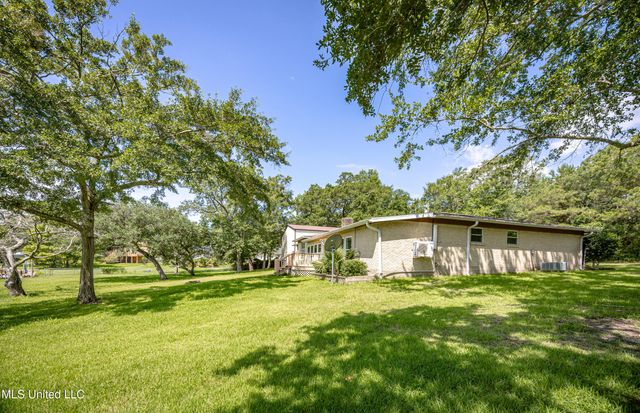 2312 Santa Cruz Street, Gautier, MS 39553