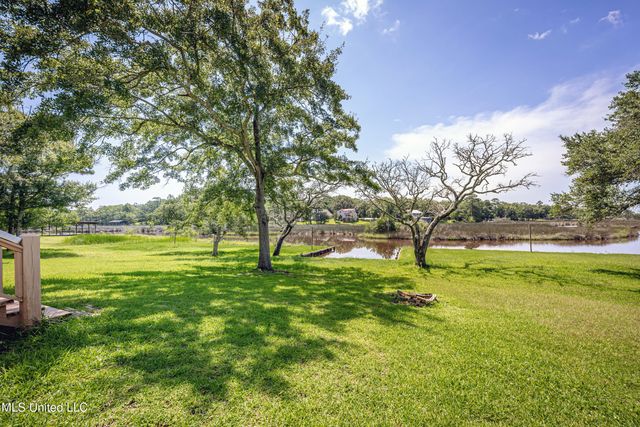 2312 Santa Cruz Street, Gautier, MS 39553