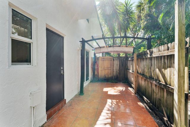 1945 NW 4th Avenue 42c, Boca Raton, FL 33432