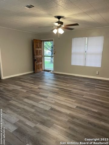 135 Newport, San Antonio, TX 78218