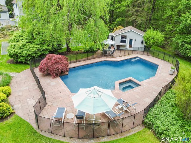 7 White Oak Lane, Weston, CT 06883