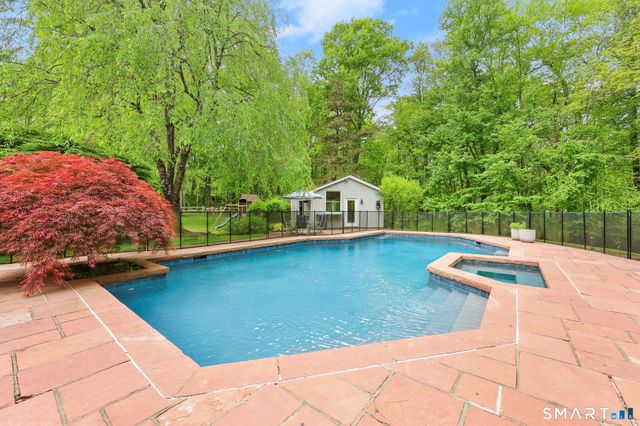 7 White Oak Lane, Weston, CT 06883