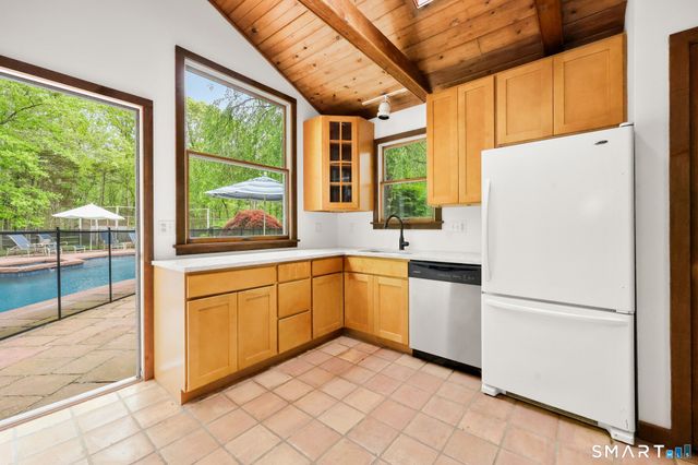 7 White Oak Lane, Weston, CT 06883