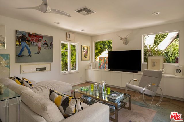 14161 Valley Vista Boulevard, Sherman Oaks, CA 91423