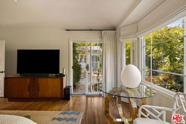 14161 Valley Vista Boulevard, Sherman Oaks, CA 91423