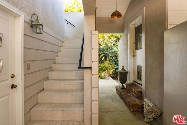 14161 Valley Vista Boulevard, Sherman Oaks, CA 91423