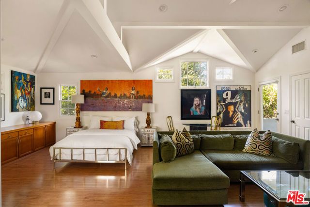 14161 Valley Vista Boulevard, Sherman Oaks, CA 91423