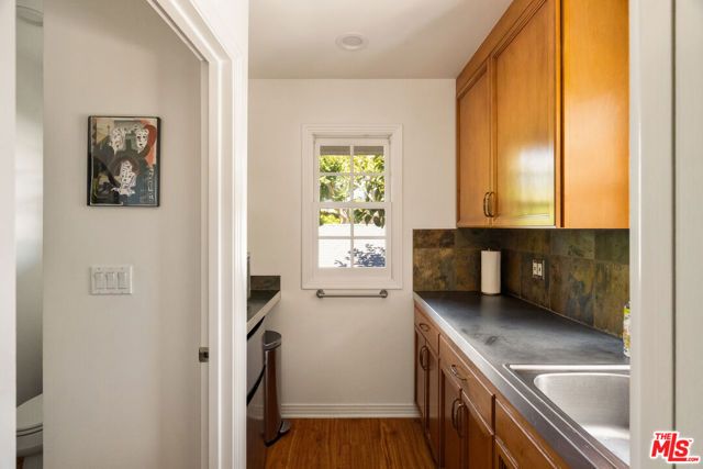 14161 Valley Vista Boulevard, Sherman Oaks, CA 91423