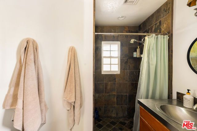 14161 Valley Vista Boulevard, Sherman Oaks, CA 91423