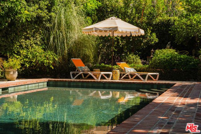 14161 Valley Vista Boulevard, Sherman Oaks, CA 91423