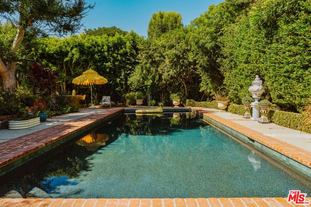 14161 Valley Vista Boulevard, Sherman Oaks, CA 91423