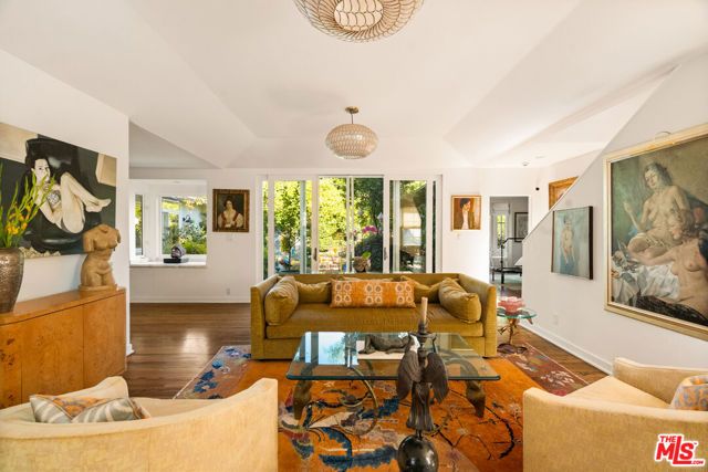 14161 Valley Vista Boulevard, Sherman Oaks, CA 91423