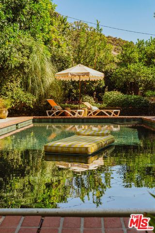 14161 Valley Vista Boulevard, Sherman Oaks, CA 91423