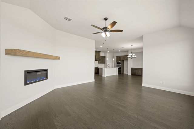108 Red Fox Trail, Godley, TX 76044
