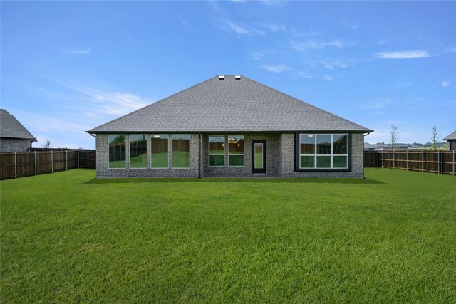 108 Red Fox Trail, Godley, TX 76044