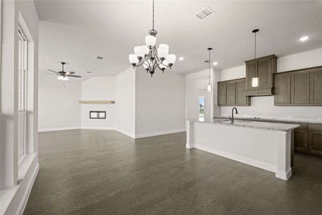 108 Red Fox Trail, Godley, TX 76044