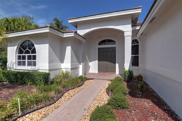1125 Waterside Circle, Weston, FL 33327