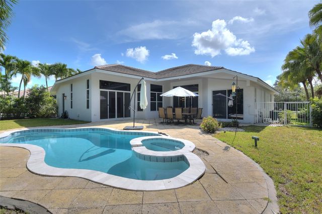 1125 Waterside Circle, Weston, FL 33327