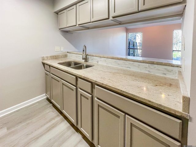 15722 Riverdale Ave, Baton Rouge, LA 70816