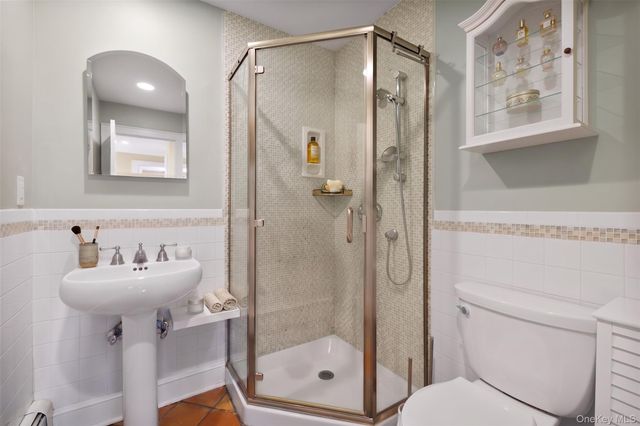 1 Dewey Avenue, Amityville, NY 11701