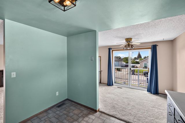 1927 E Hoffman Ave, Spokane Valley, WA 99207