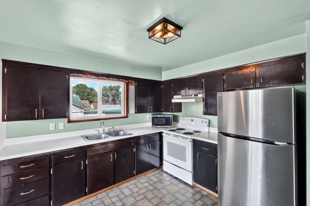 1927 E Hoffman Ave, Spokane Valley, WA 99207
