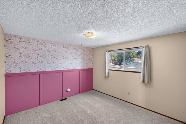 1927 E Hoffman Ave, Spokane Valley, WA 99207
