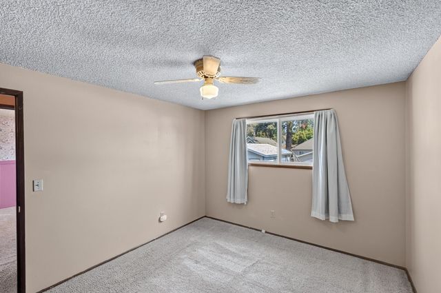 1927 E Hoffman Ave, Spokane Valley, WA 99207