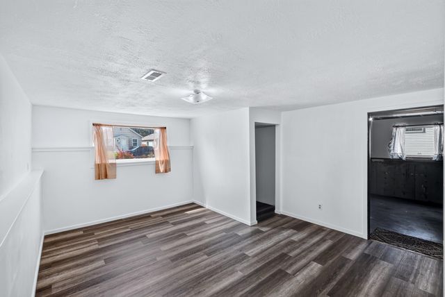 1927 E Hoffman Ave, Spokane Valley, WA 99207