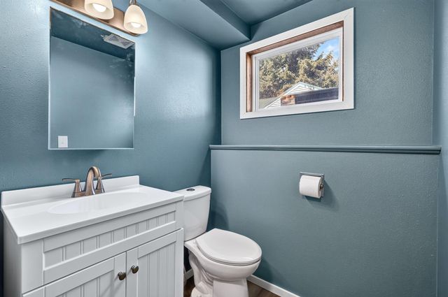 1927 E Hoffman Ave, Spokane Valley, WA 99207
