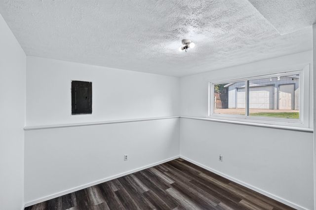 1927 E Hoffman Ave, Spokane Valley, WA 99207