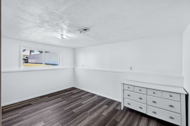 1927 E Hoffman Ave, Spokane Valley, WA 99207