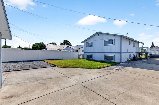 1927 E Hoffman Ave, Spokane Valley, WA 99207