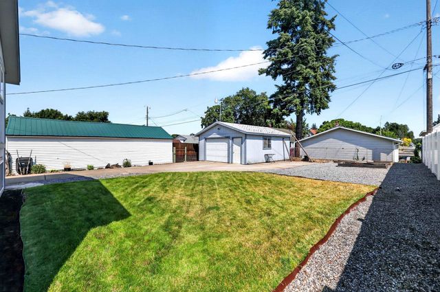 1927 E Hoffman Ave, Spokane Valley, WA 99207