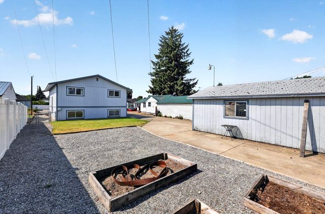 1927 E Hoffman Ave, Spokane Valley, WA 99207