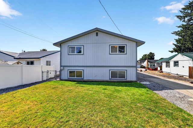 1927 E Hoffman Ave, Spokane Valley, WA 99207