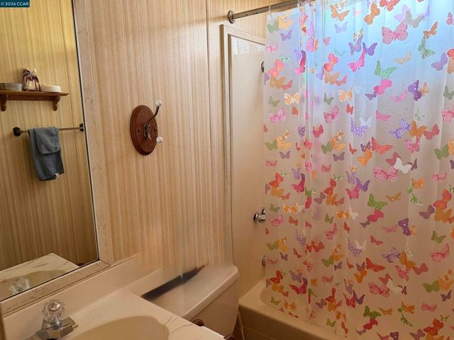 73 Donald LN, Concord, CA 94518