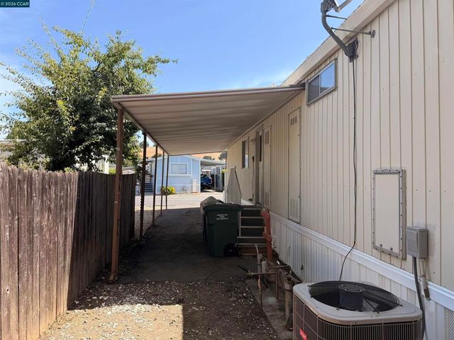 73 Donald LN, Concord, CA 94518