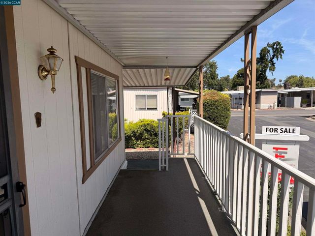 73 Donald LN, Concord, CA 94518
