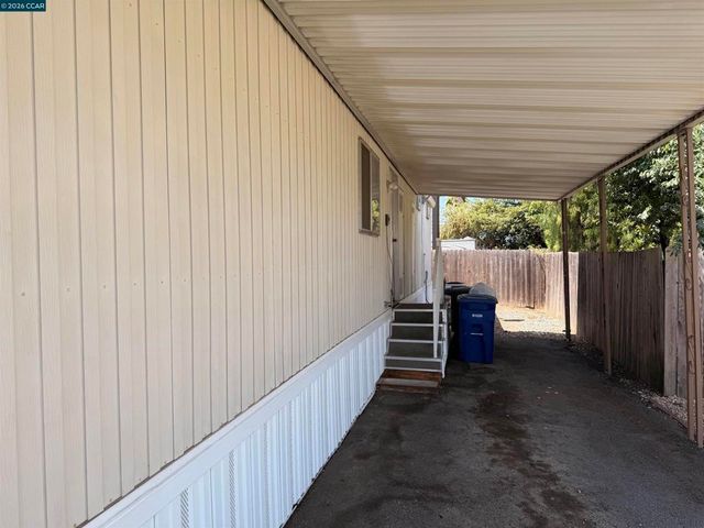 73 Donald LN, Concord, CA 94518